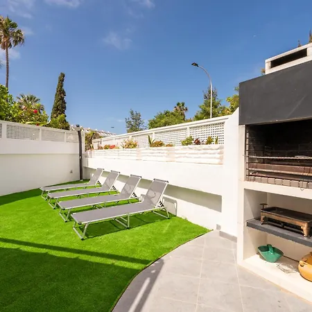 Villa Aqua Garden - Spacious 3-bedroom With Terrace, Bbq & Pool Access In *