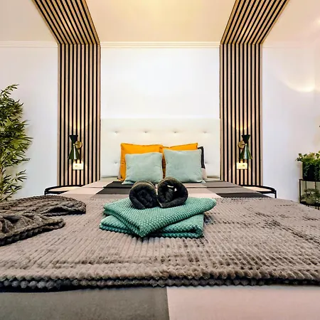 Aqua Garden - Spacious 3-bedroom With Terrace, Bbq & Pool Access In Villa Costa Adeje (Tenerife)