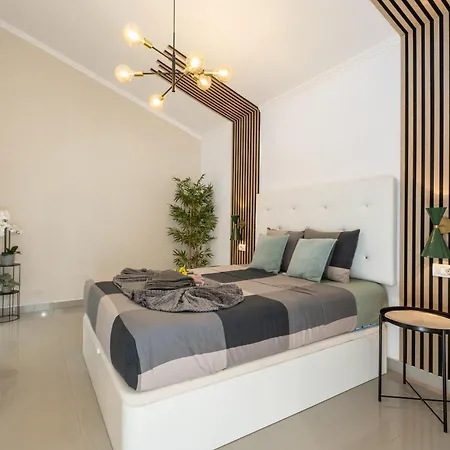 Aqua Garden - Spacious 3-bedroom With Terrace, Bbq & Pool Access In *