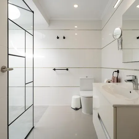 Aqua Garden - Spacious 3-bedroom With Terrace, Bbq & Pool Access In * Costa Adeje (Tenerife)