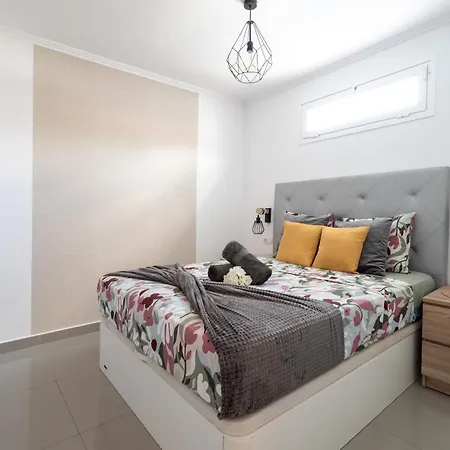 Villa Aqua Garden - Spacious 3-bedroom With Terrace, Bbq & Pool Access In *